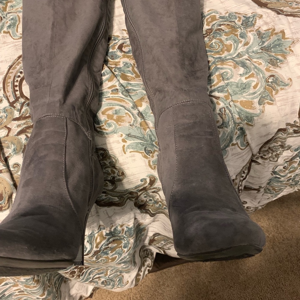 Boots - Picture 2 of 2